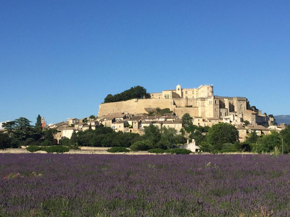 Le Petit Jeu Grignan Bed and Breakfast Exterior foto